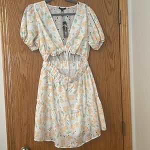 NEW WITH TAGS never worn adorable summer dress!